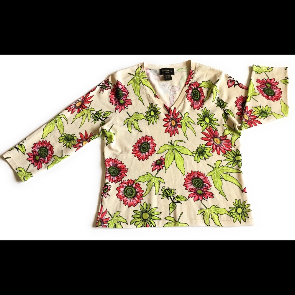 Sandra king pullover vneck, floral, Sz PM
